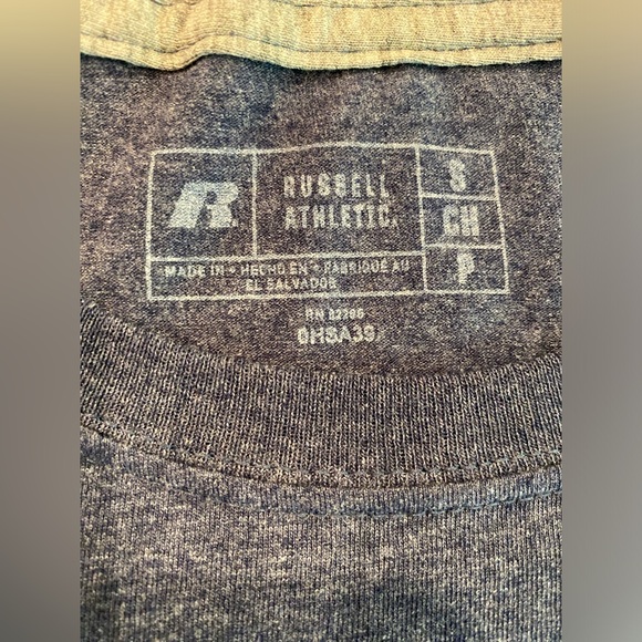 Go Tigers! War Eagle! Auburn University tee shirt. Adult small. NWT. Navy. - Picture 3 of 3